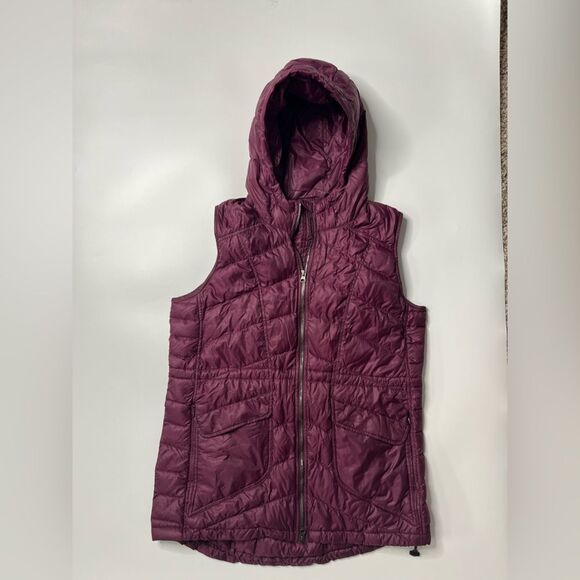 Athleta Women's XL Burgundy Down Vest - Picture 2 of 8